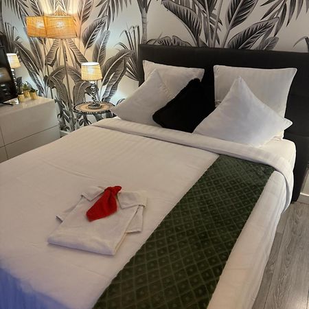 Beautiful Modern Fully Furnished Studio Levallois-Perret Exterior foto