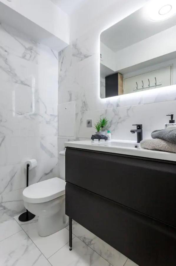 Beautiful Modern Fully Furnished Studio Levallois-Perret Exterior foto